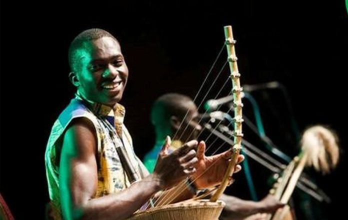 okello-perfoming Okello Perfoming